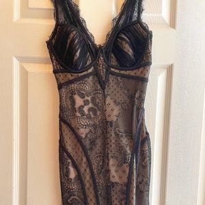 BEBE.V NECK LACE DRESS - XS